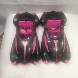 2011 Monster High Doll Car Draculaura Sweet 1600 Roadster Corvette Black & Pink